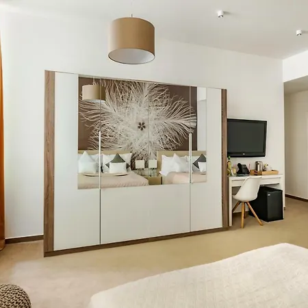 Bp Design And Hotel